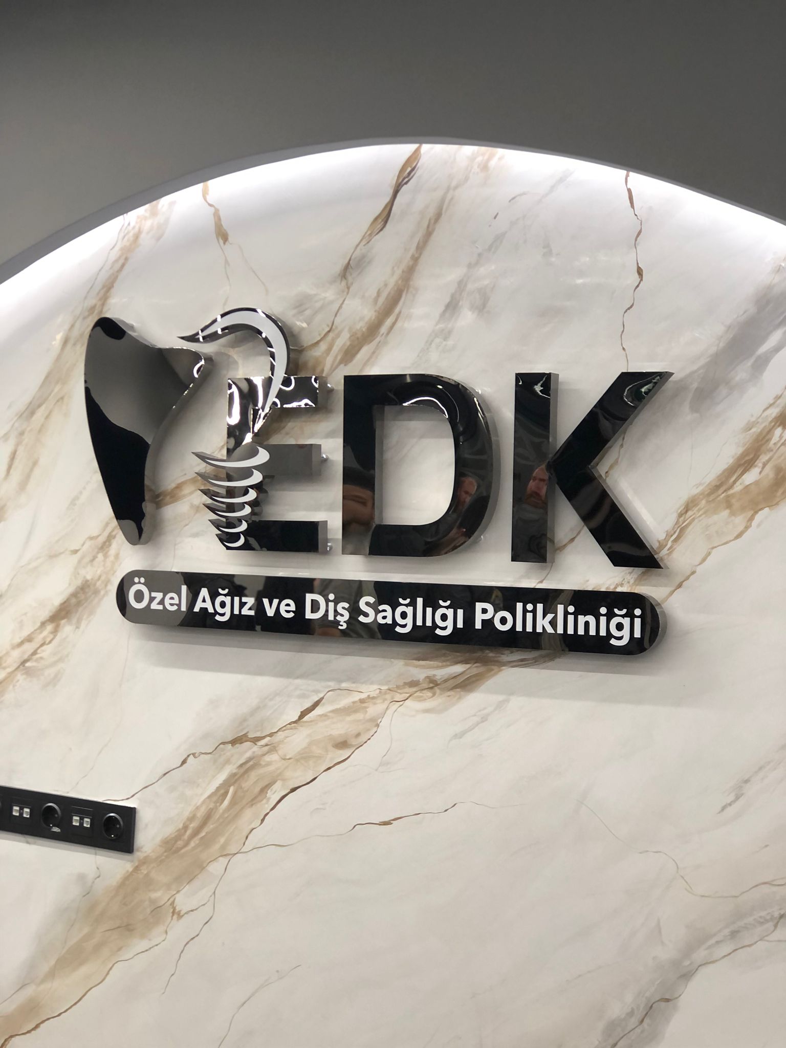 Paslanmasz Kutu Harf Tabela